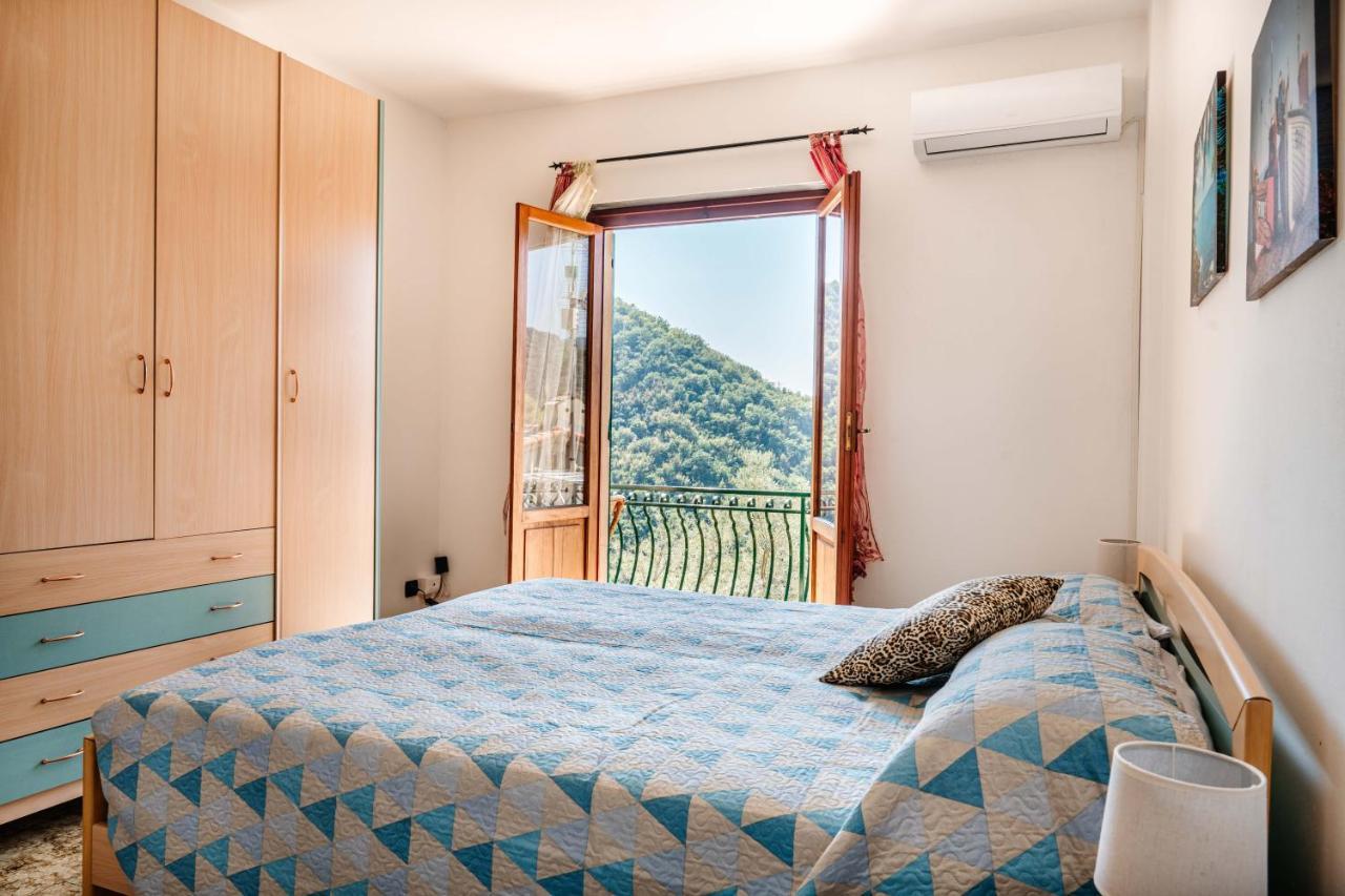 Villa Turri House--- Wifi -Garden-Parking -Balcony à Recco Extérieur photo